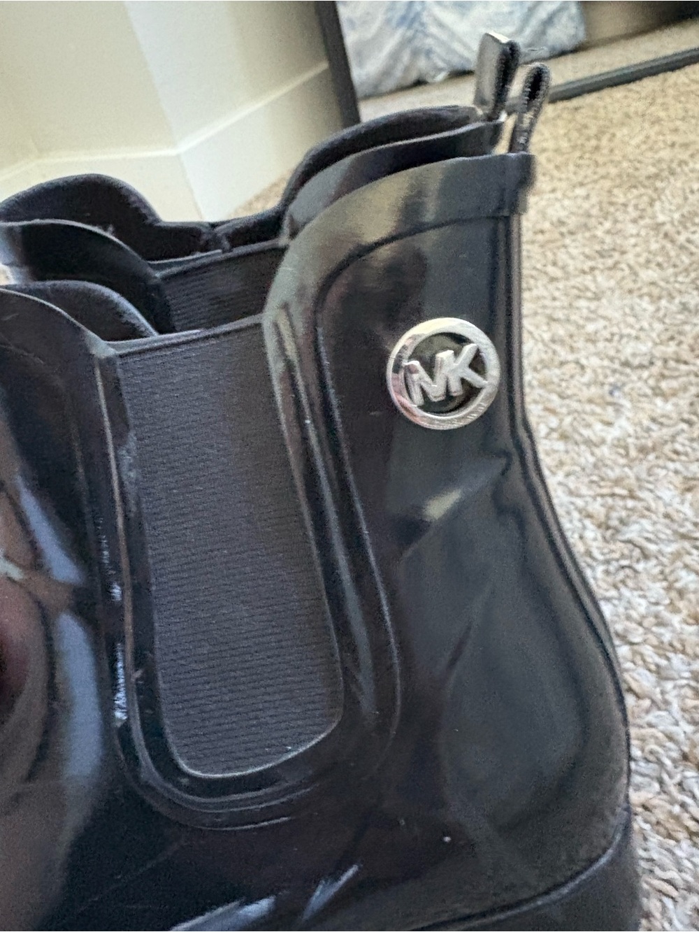 Michael Kors Black Glossy Chelsea Rain Boots • Size 8 - Picture 6 of 8
